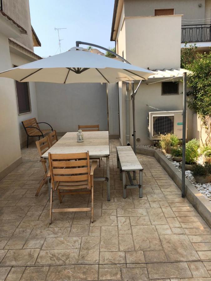 Marina Di Modica Suite Luaran gambar